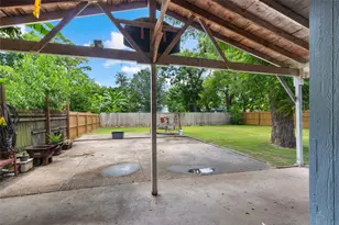 137 Shady Ln, West Columbia, TX 77486 - Photo 14
