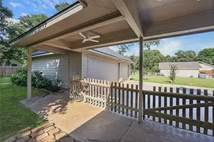 2327 Carriage Run E, Conroe, TX 77384 - Photo 32