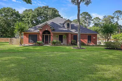 2327 Carriage Run E, Conroe, TX 77384 - Photo 2