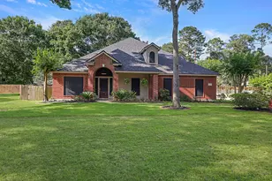 2327 Carriage Run E, Conroe, TX 77384 - Photo 2