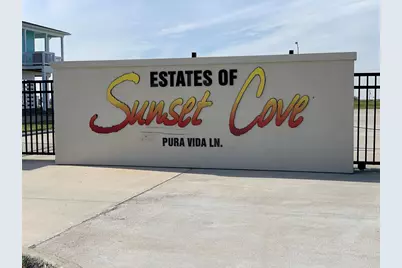 3927 Curlew Drive, Galveston, TX 77554 - Photo 8