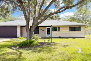 1608 Michael St, El Campo, TX 77437 - Photo 2