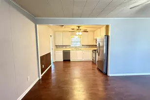 1608 Michael St, El Campo, TX 77437 - Photo 6