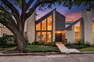 9592 Doliver Dr, Houston, TX 77063 - Photo 2