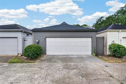 9592 Doliver Drive, Houston, TX 77063 - Photo 38
