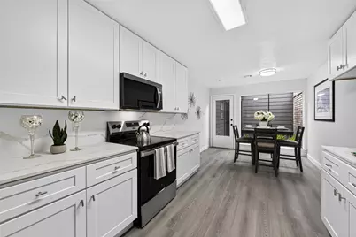 9592 Doliver Drive, Houston, TX 77063 - Photo 22