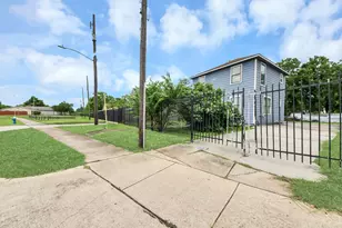 4603 Orange St, Houston, TX 77020 - Photo 32
