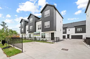 1404 Wycliffe Dr, Houston, TX 77043 - Photo 1
