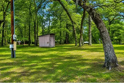 1393 County Road 2103, Weimar, TX 78962 - Photo 16