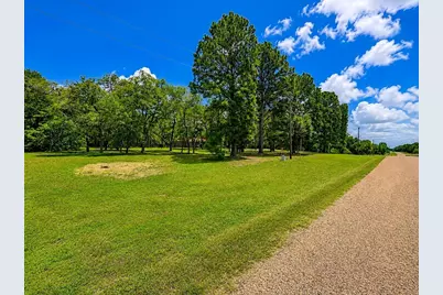 1393 County Road 2103, Weimar, TX 78962 - Photo 20
