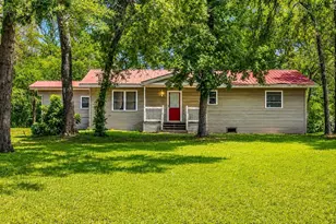 1393 County Rd 2103, Weimar, TX 78962 - Photo 1