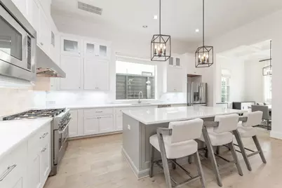 7546 Awty School Lane, Houston, TX 77055 - Photo 18