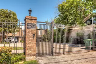 12 Hyde Park Blvd, Houston, TX 77006 - Photo 1
