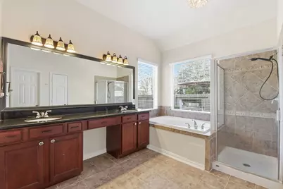 11 Barlow Court, The Woodlands, TX 77382 - Photo 24