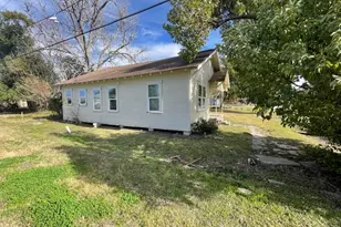 724 Orange Ave, Port Arthur, TX 77640 - Photo 2