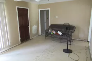 4122 Belgrade Dr, Houston, TX 77045 - Photo 10