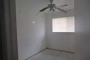 4122 Belgrade Dr, Houston, TX 77045 - Photo 14