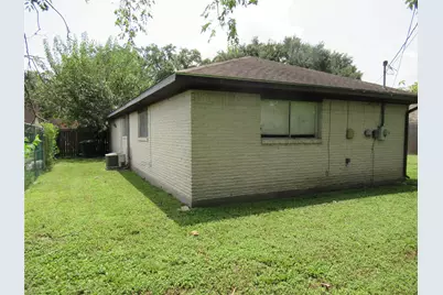 4122 Belgrade Drive, Houston, TX 77045 - Photo 4