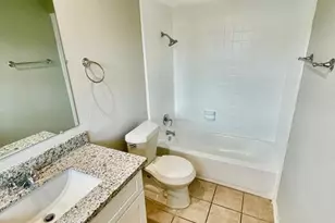 7700 Creekbend Dr, Houston, TX 77071 - Photo 14