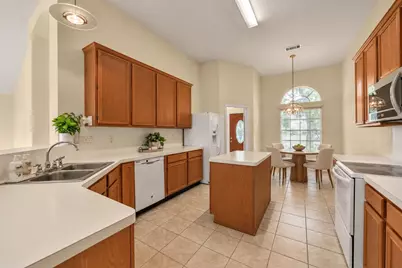 313 Arbor Circle, League City, TX 77573 - Photo 6