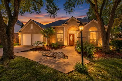 313 Arbor Circle, League City, TX 77573 - Photo 1