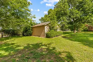 717 E Houston Ave, Crockett, TX 75835 - Photo 28