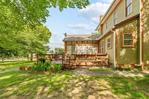 717 E Houston Ave, Crockett, TX 75835 - Photo 30