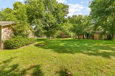 717 E Houston Avenue, Crockett, TX 75835 - Photo 28