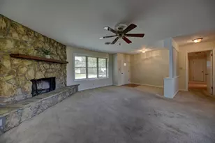 906 Carlee Dr, Brenham, TX 77833 - Photo 8