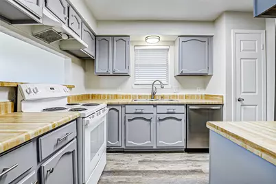 9842 Shell Rock Road, La Porte, TX 77571 - Photo 8