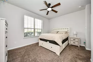 2708 Ahnya Ln, League City, TX 77573 - Photo 12