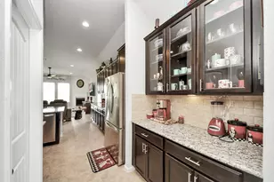 2708 Ahnya Ln, League City, TX 77573 - Photo 6