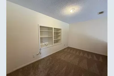 921 S 6th Street, La Porte, TX 77571 - Photo 12