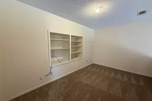 921 S 6th St, La Porte, TX 77571 - Photo 12