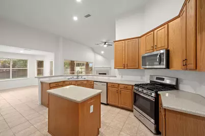 34 S Rambling Ridge Place, Conroe, TX 77385 - Photo 12