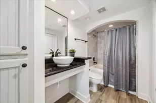 2203 Dorrington St, Houston, TX 77030 - Photo 10