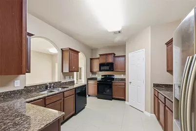 8234 Hall View Drive, Houston, TX 77075 - Photo 12