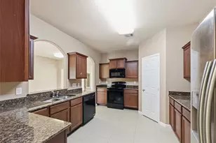 8234 Hall View Dr, Houston, TX 77075 - Photo 12