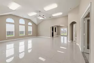 8234 Hall View Dr, Houston, TX 77075 - Photo 10
