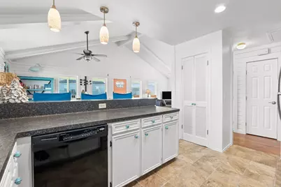 2406 Avenue P, Dickinson, TX 77539 - Photo 16