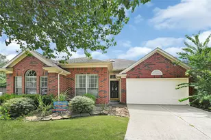 2438 Daneswood Ct, Spring, TX 77388 - Photo 2