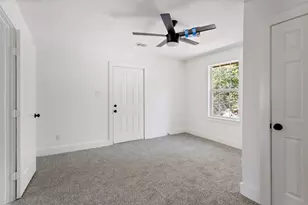5811 Northridge Dr, Houston, TX 77033 - Photo 8