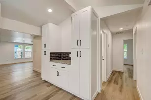 315 Cypress St, Alvin, TX 77511 - Photo 10