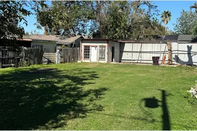 7007 Eagle Pass Street, Houston, TX 77020 - Photo 4