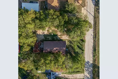 713 S Banks Street, Caldwell, TX 77836 - Photo 2