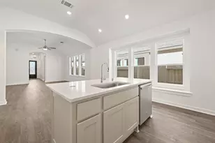 231 Navasota Narrows Ct, Conroe, TX 77304 - Photo 4