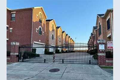 9833 Sandra Ann Court, Houston, TX 77025 - Photo 32