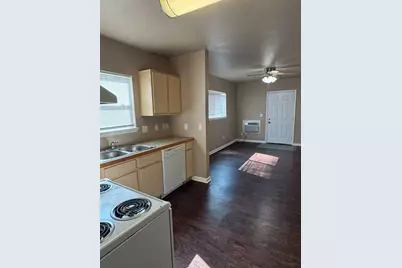 1225 W 25th Street #9, Houston, TX 77008 - Photo 2