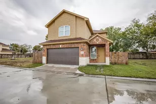 12721 Plummersville St, Houston, TX 77072 - Photo 1