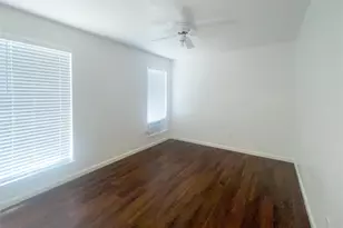 9506 Riverside Lodge Dr, Houston, TX 77083 - Photo 8